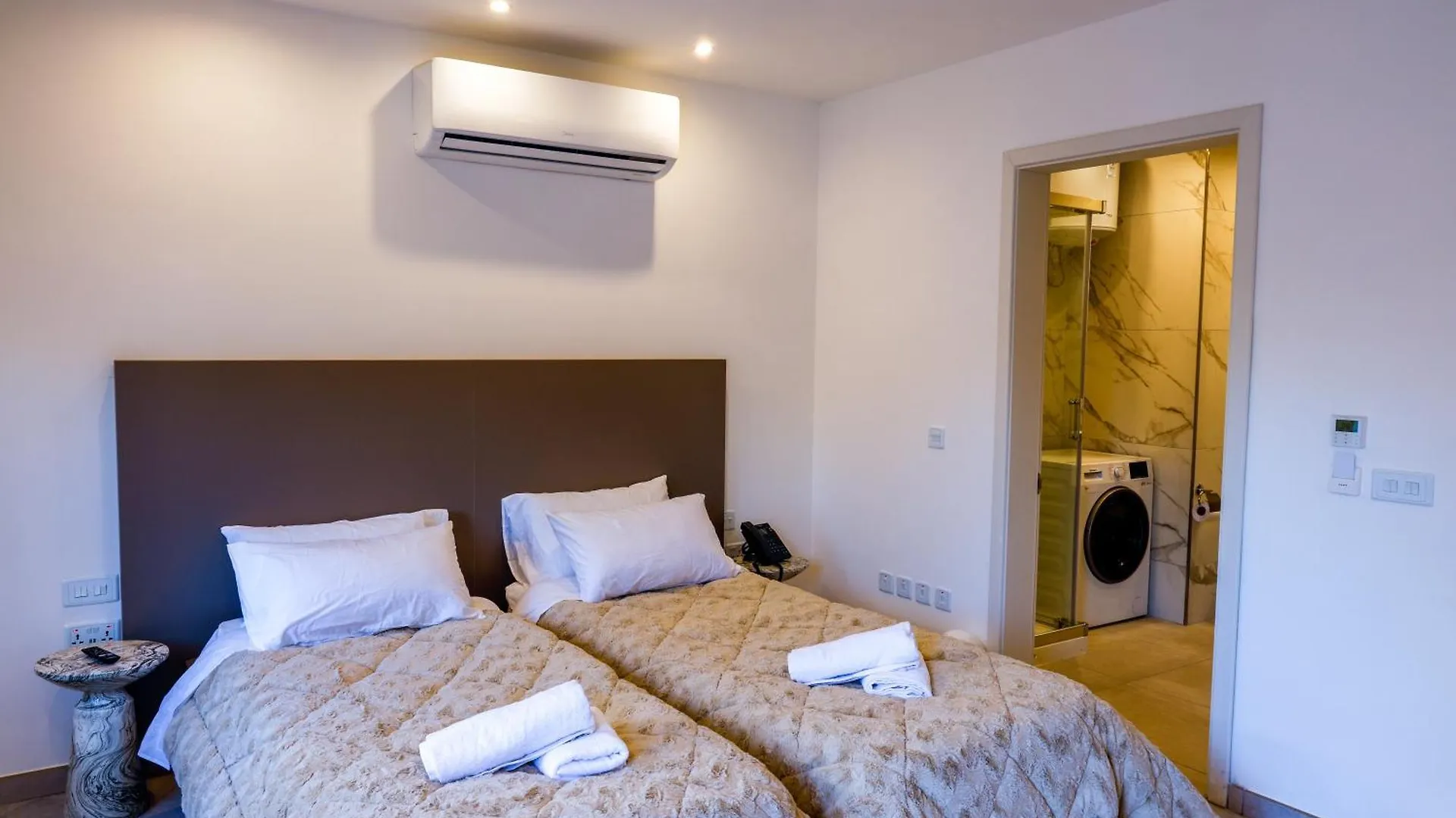 The Central Guesthouse Pieta