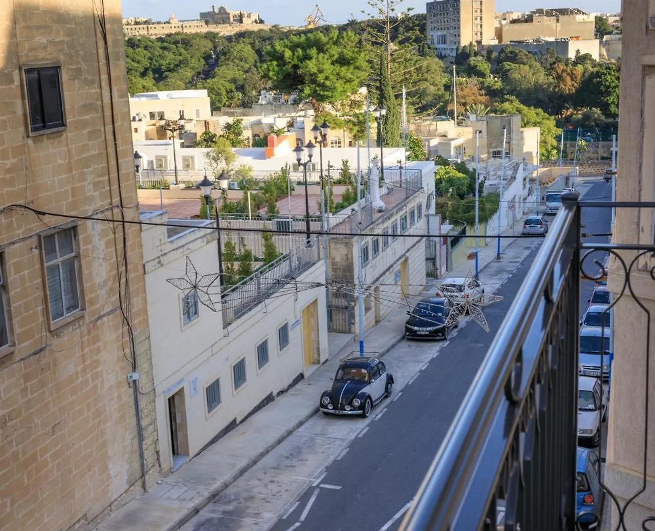 The Central Guesthouse Pieta 0*,  Malta