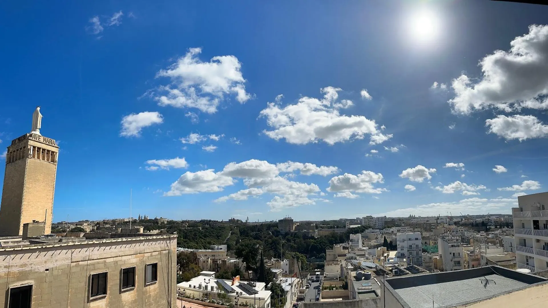The Central Guesthouse Pieta Malta